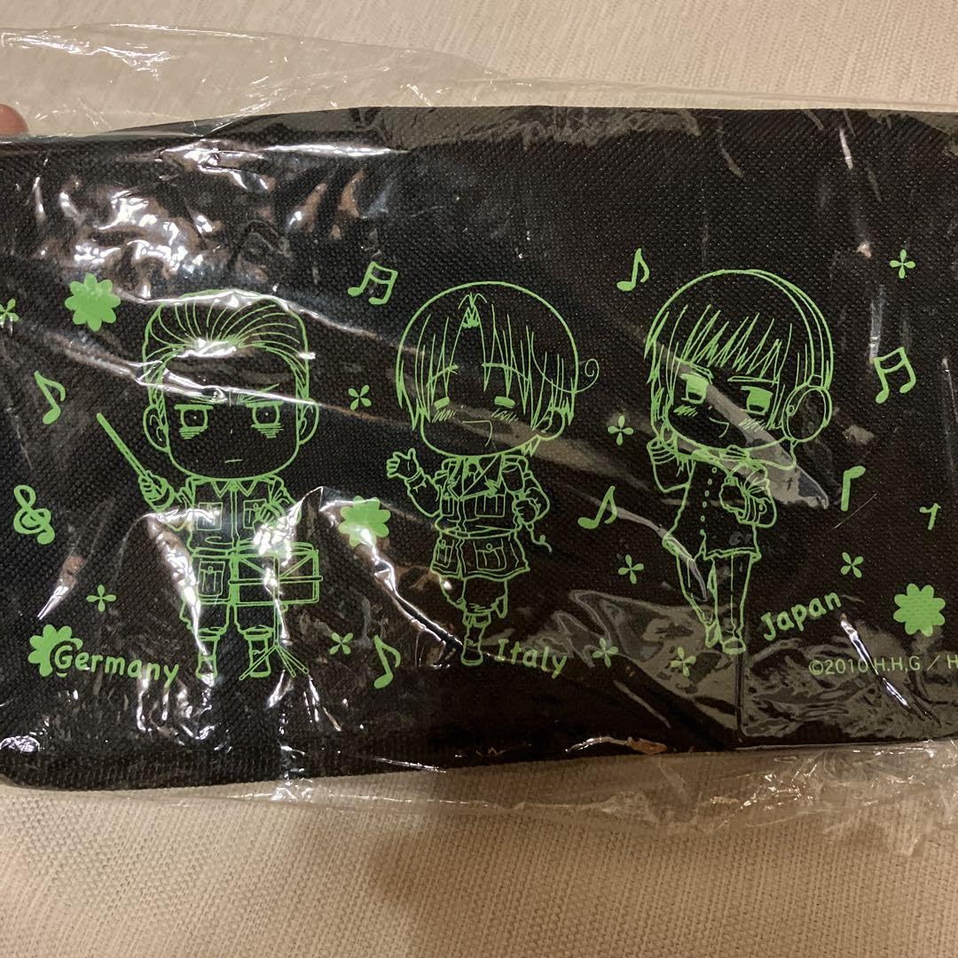 Amazon.co.jp: ヘタリア 枢軸 パスポートケース : ファッション